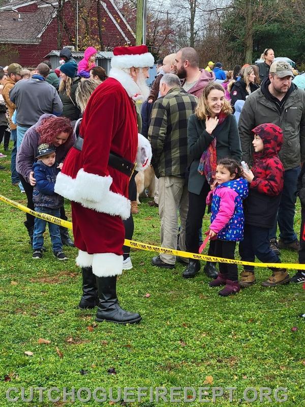 Christmas in Cutchogue 2021 Santa Arrives at CFD! Cutchogue Fire